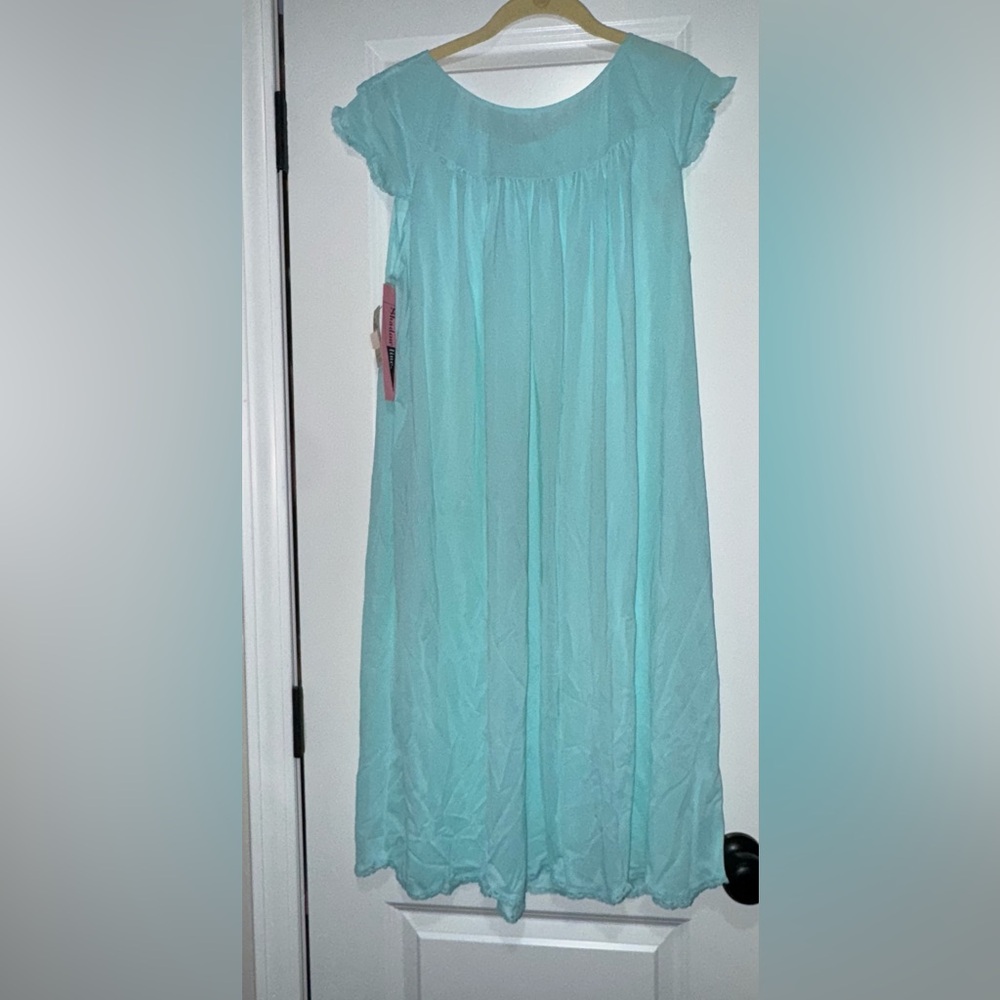 Vintage NWT Shadowline Sea‎ Foam Gown, size Large - Picture 7 of 7